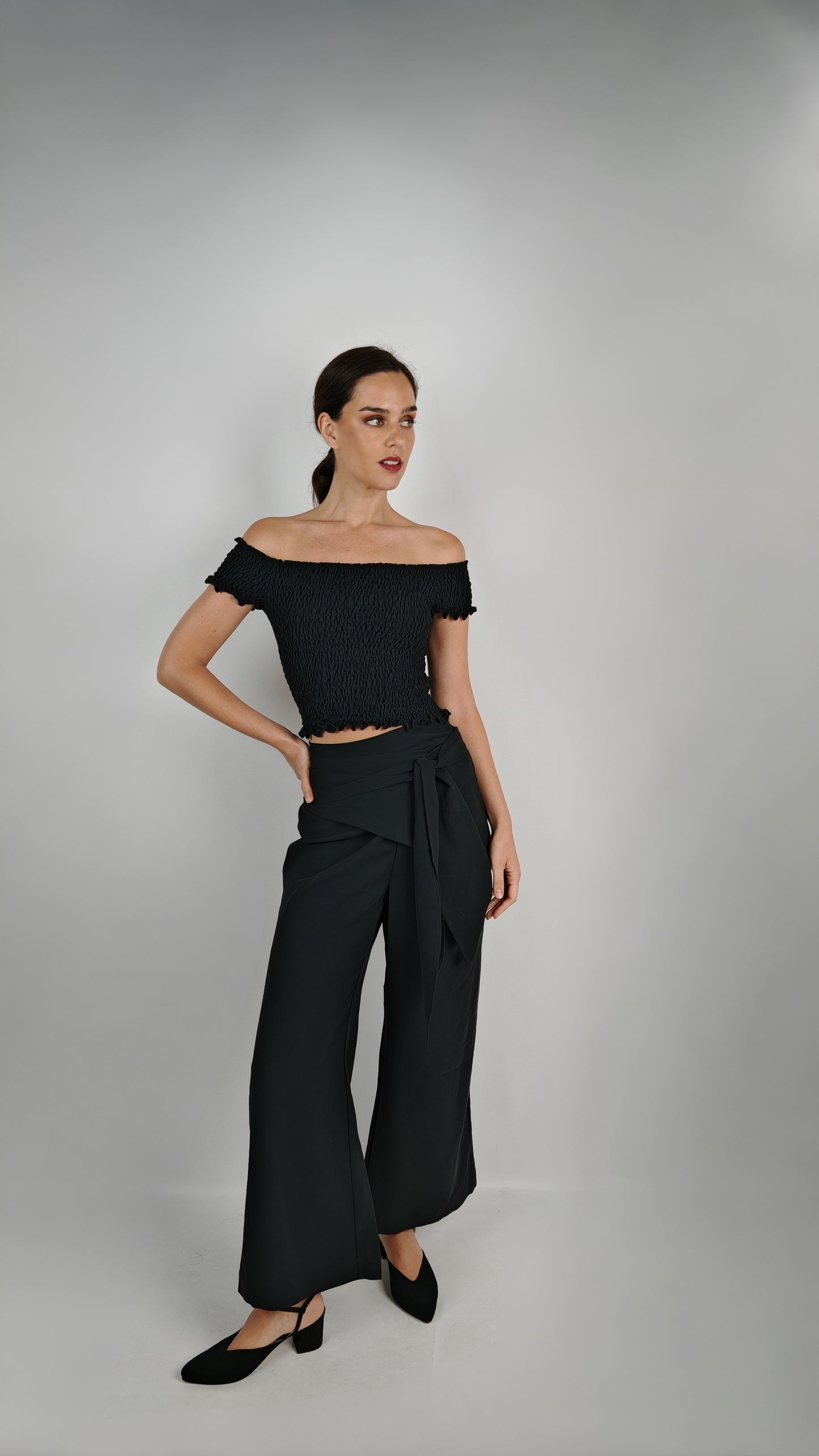 Blusa Ana Cupro Negra