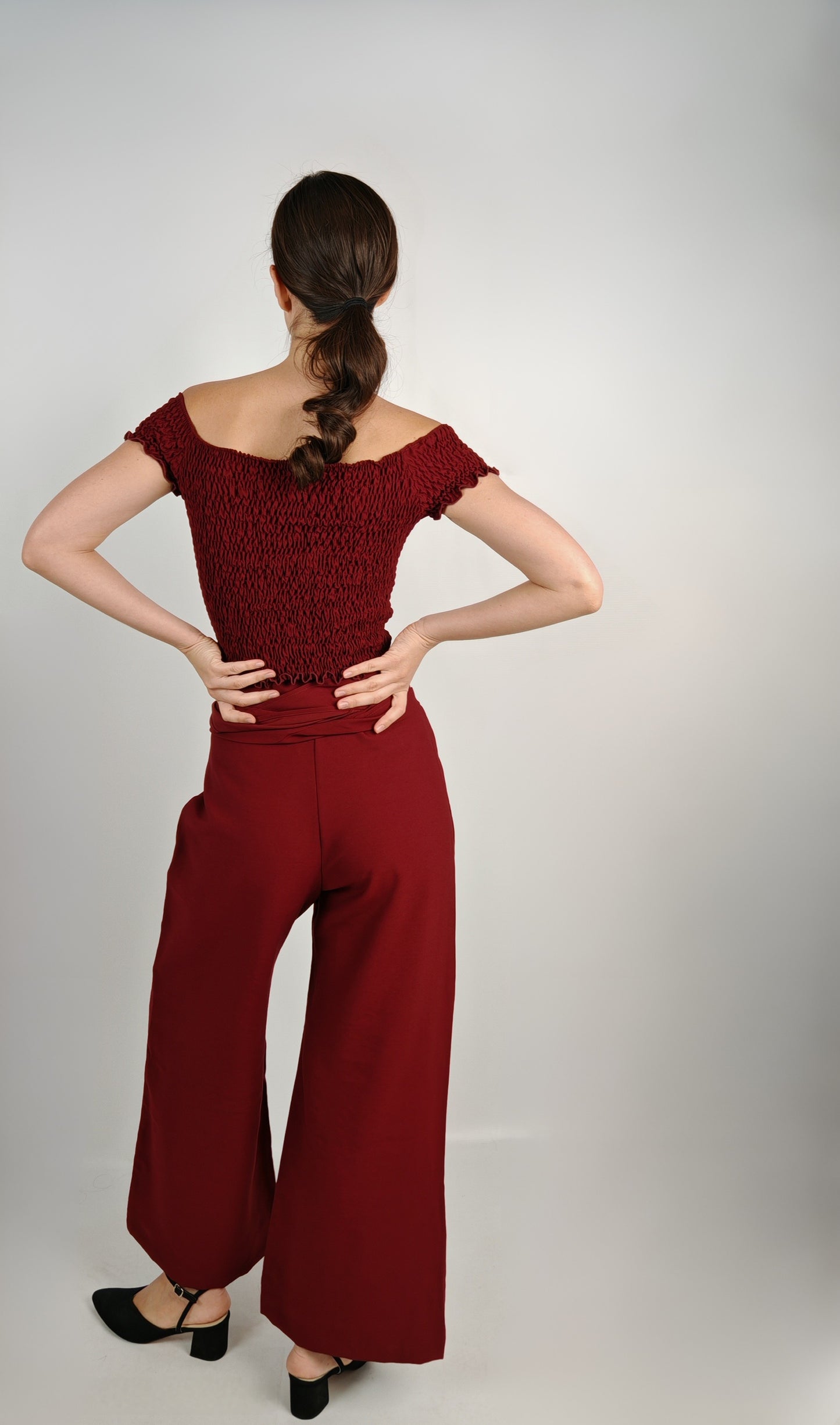 Pantalón Sara Cupro Burdeo