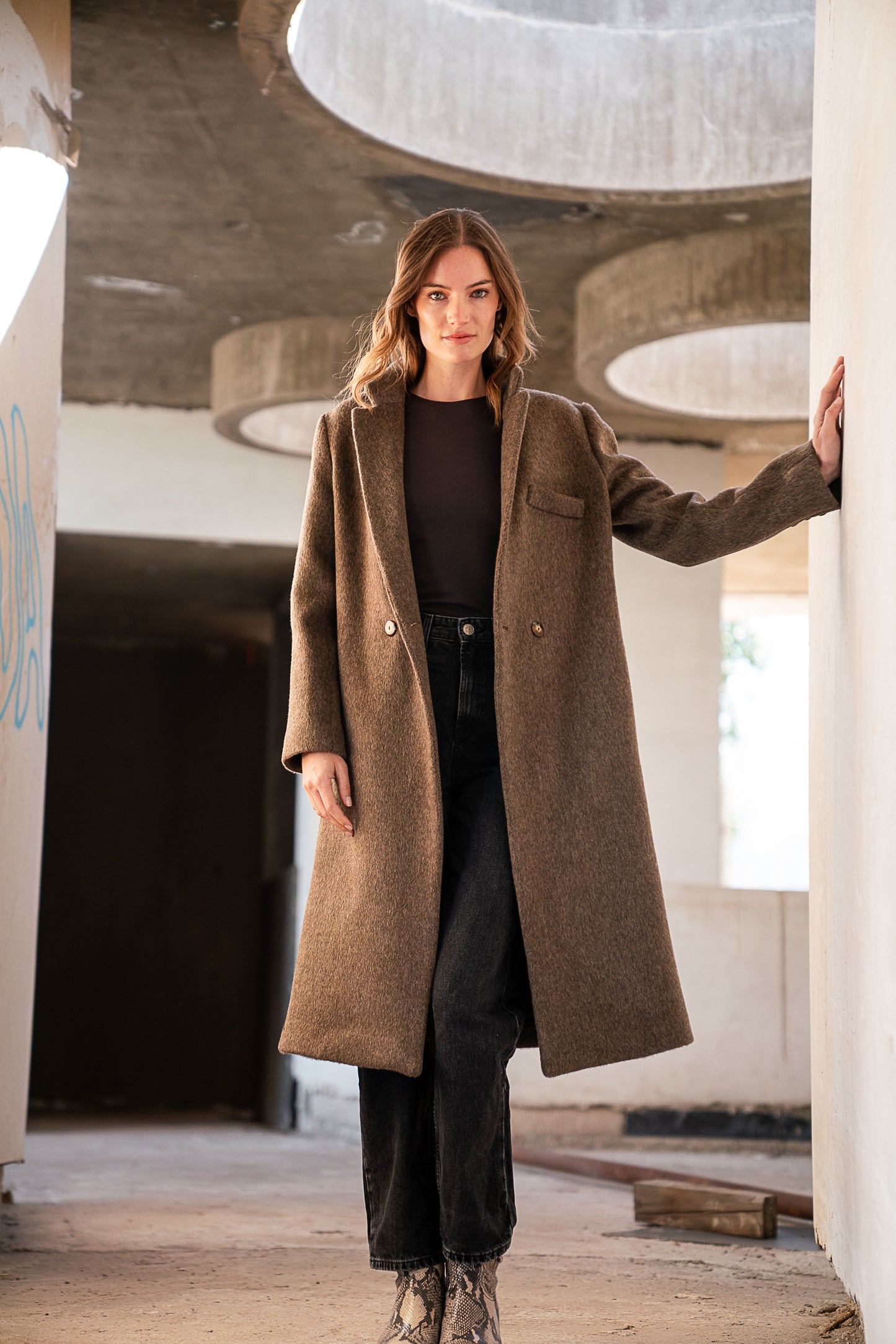 ABRIGO LEONOR VERDE 100% LANA