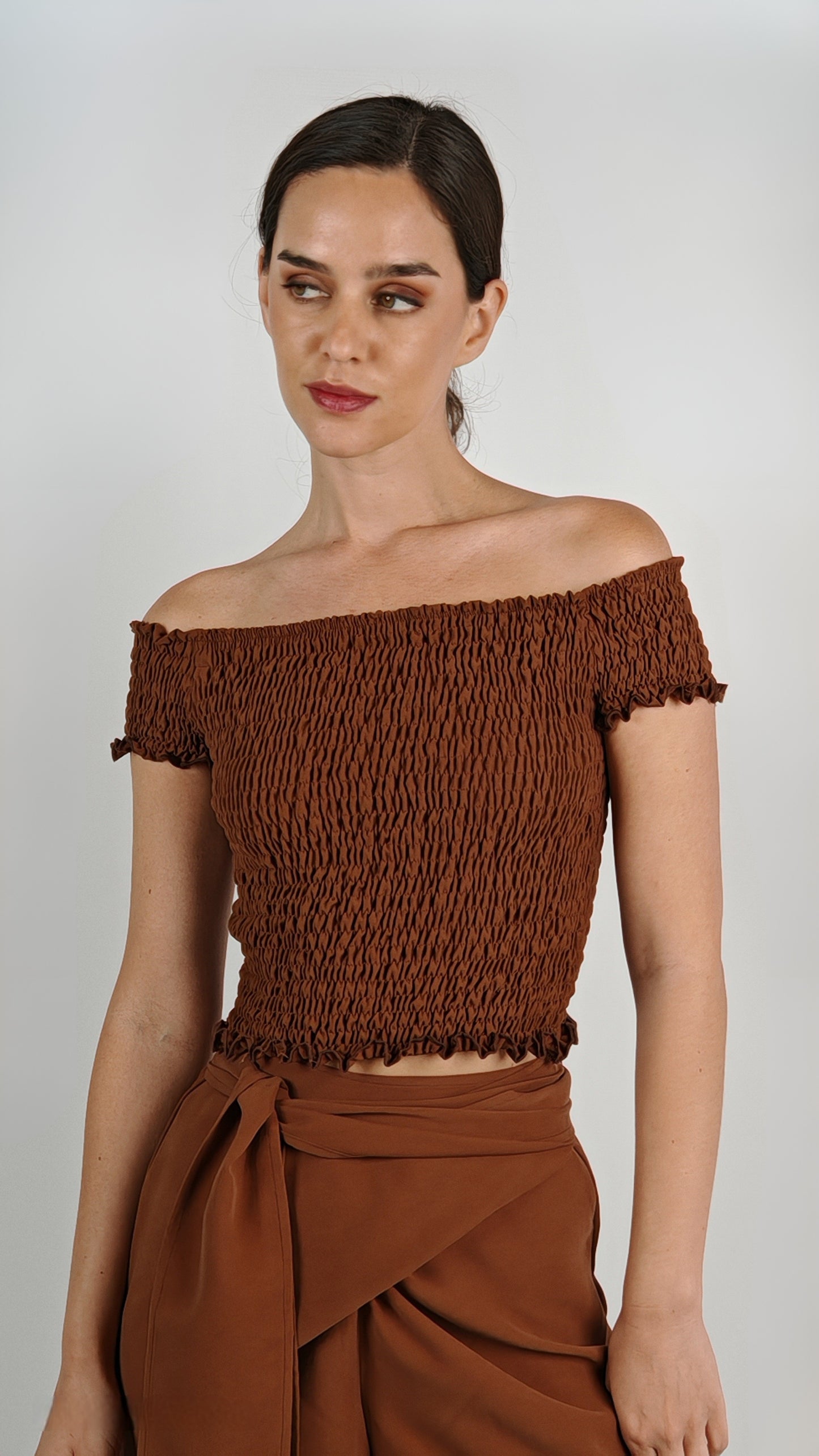 Blusa Ana Cupro Chocolate