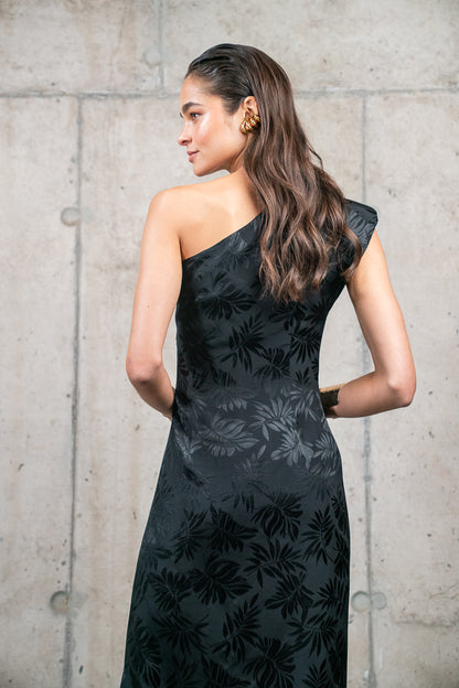 VESTIDO AURORA NEGRO disponible en Falabella.com