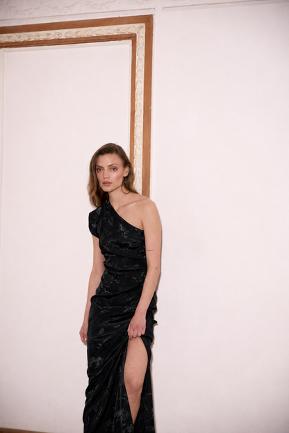 VESTIDO AURORA NEGRO JAQUARD