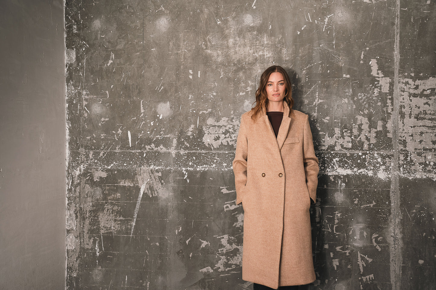 ABRIGO LEONOR BEIGE 100% LANA