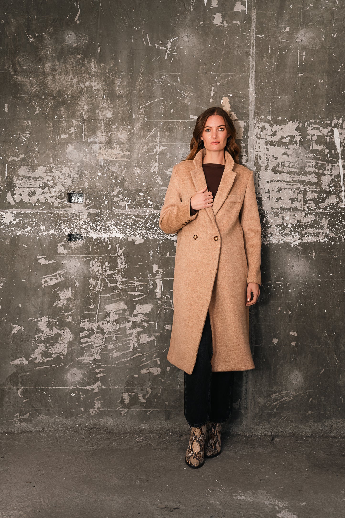 ABRIGO LEONOR BEIGE 100% LANA
