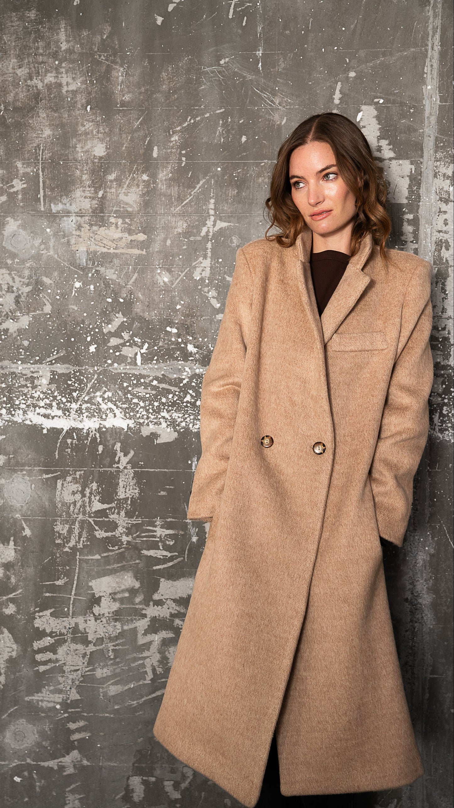 ABRIGO LEONOR BEIGE 100% LANA