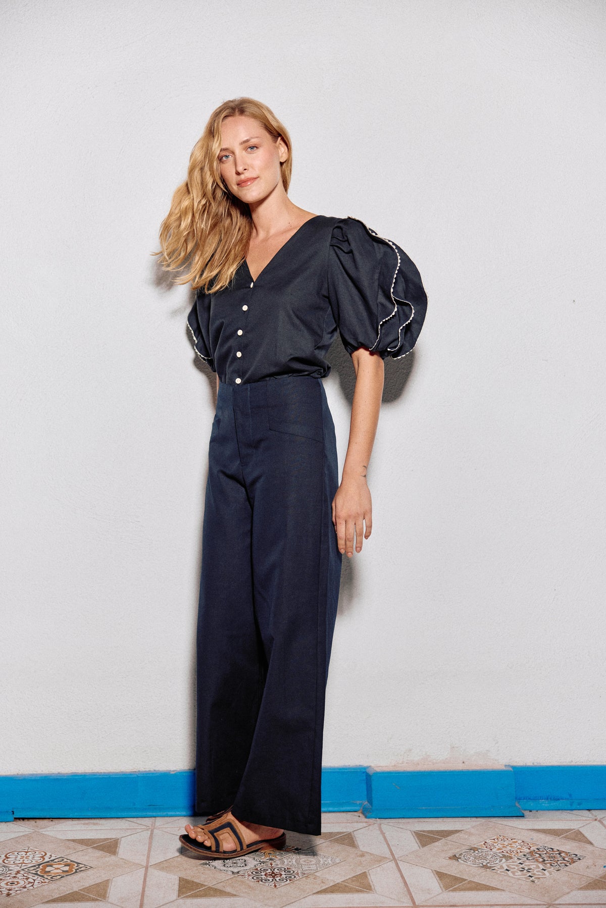 BLUSA LETICIA LINO AZUL MARINO