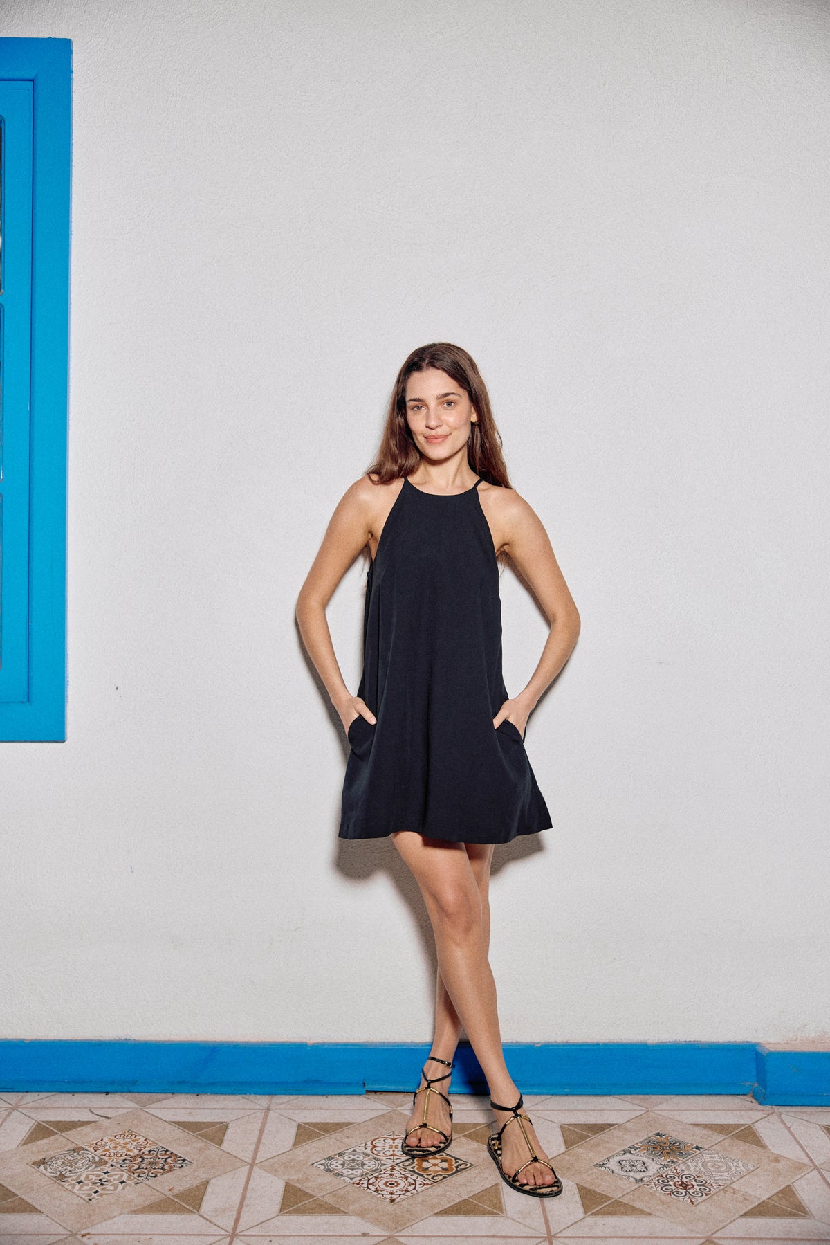 VESTIDO JULIETA LINO NEGRO