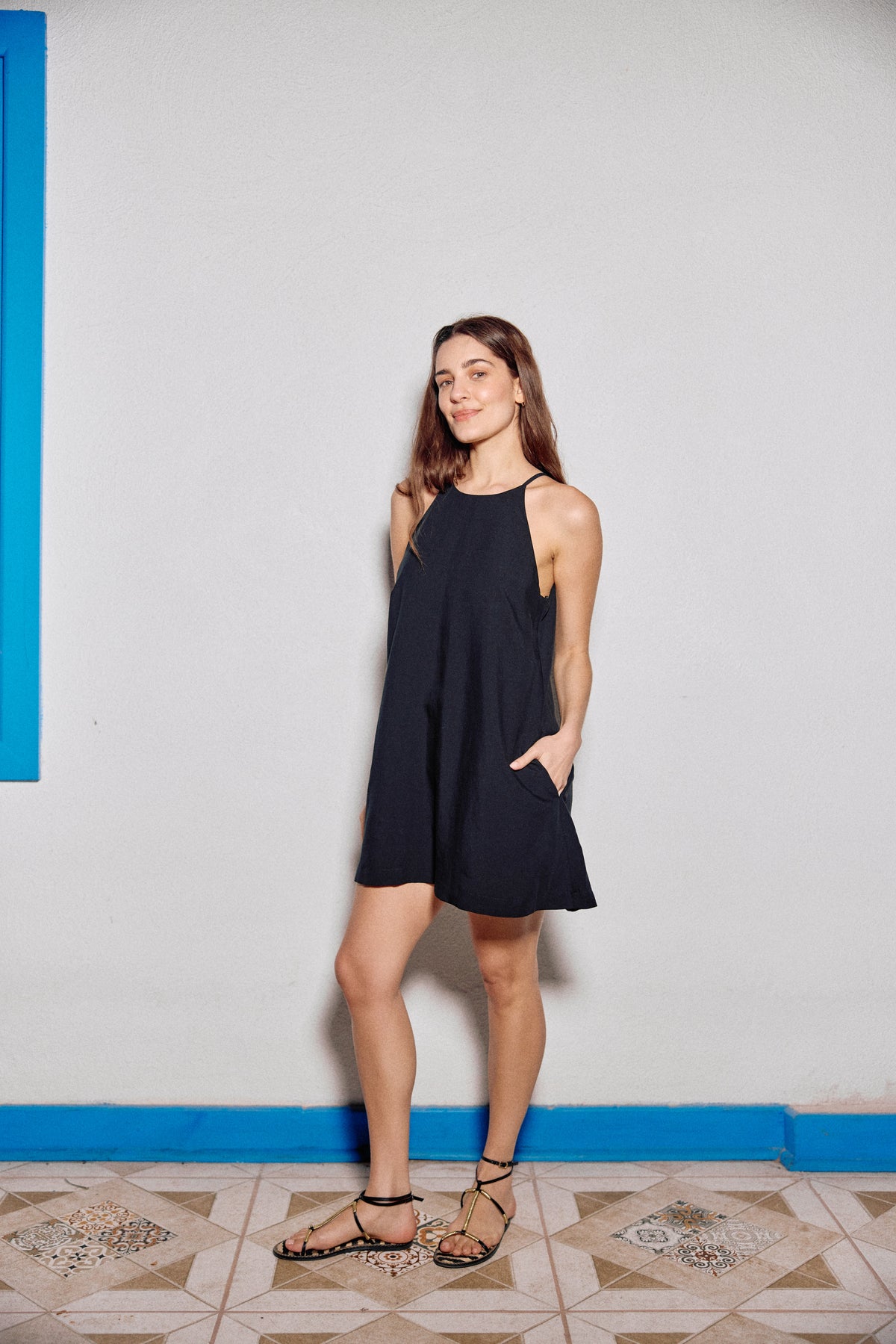 VESTIDO JULIETA LINO NEGRO