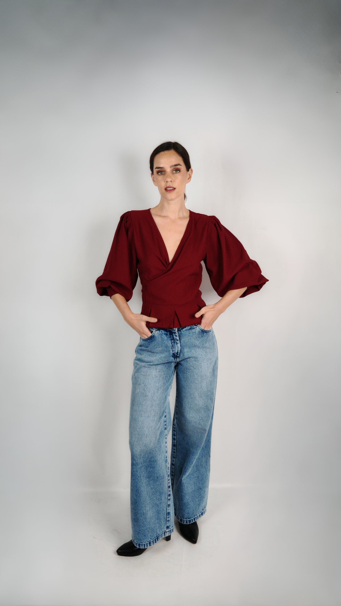 Blusa Carolina Cupro Burdeo