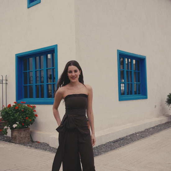 Pantalón Sara Lino Chocolate con Blusa Florencia