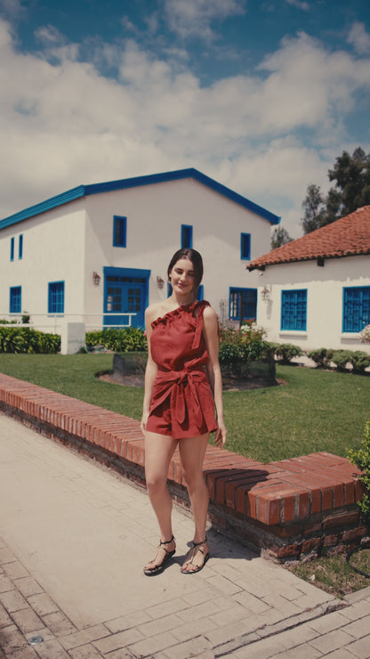 Short Roberta Lino Terracota con Blusa Sofía