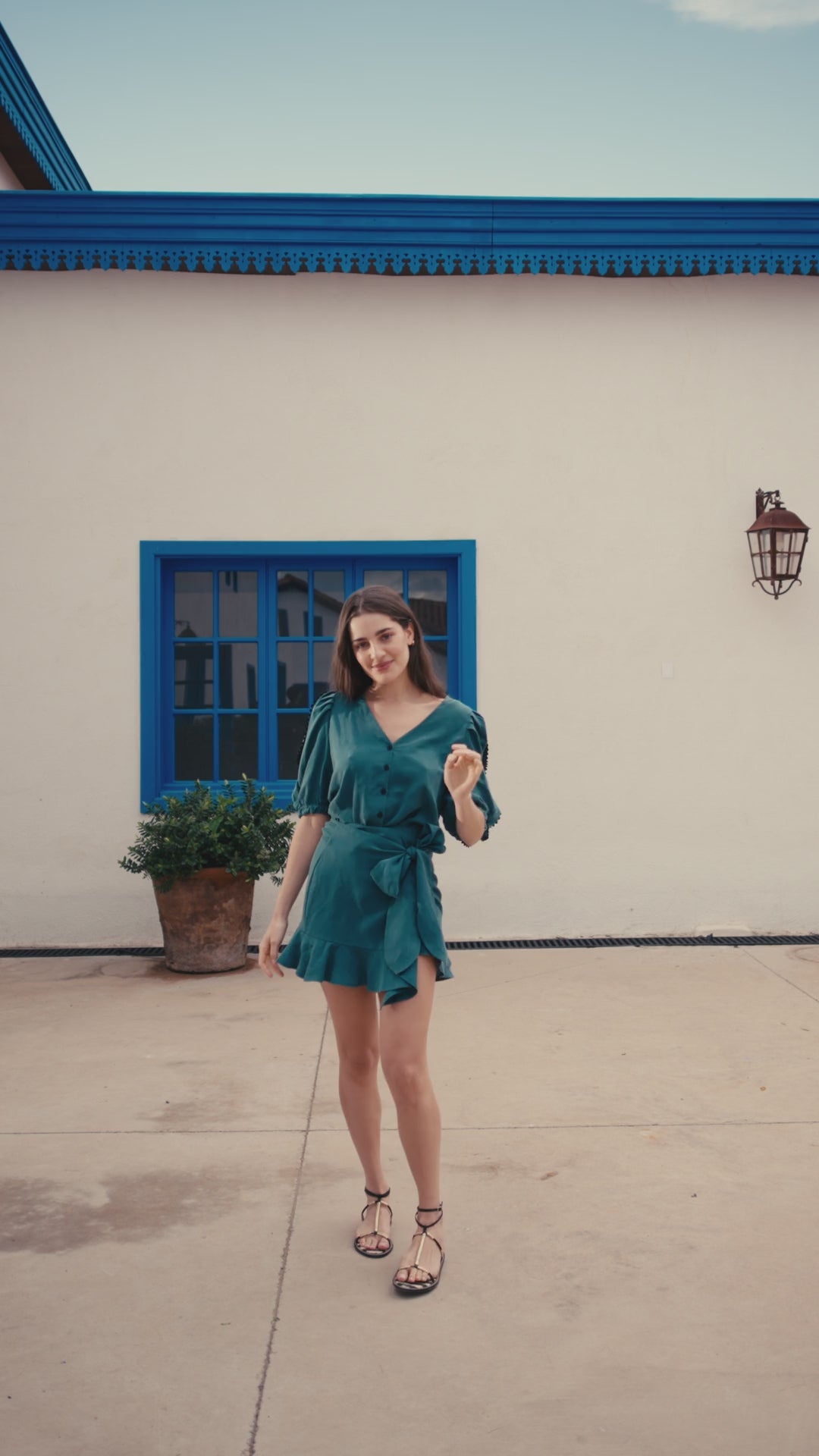 Falda Emilia Lino Petróleo con Blusa Leticia