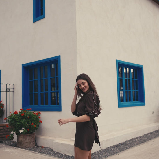 Blusa Leticia Lino Chocolate con Short Rebeca
