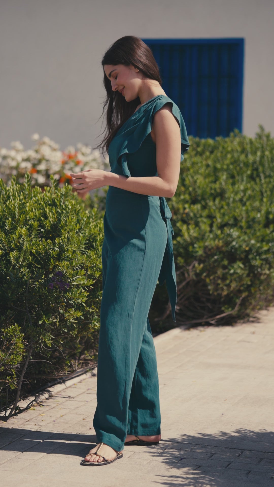 Pantalón Sara Lino Petróleo con Blusa Clementina