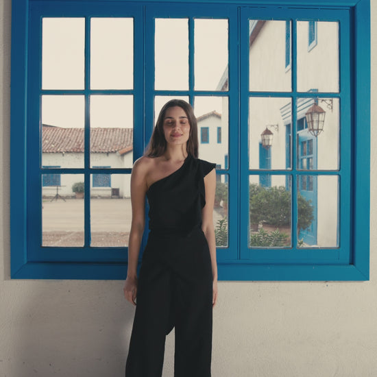 Pantalón Sara Lino Negro con Blusa Clementina